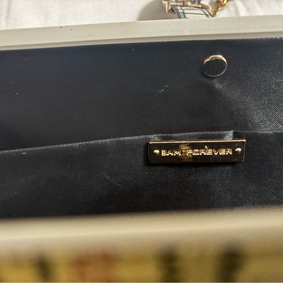 3AM Forever Celebrity Collage Clutch w/ Gold Chain Strap - Picture 5 of 5